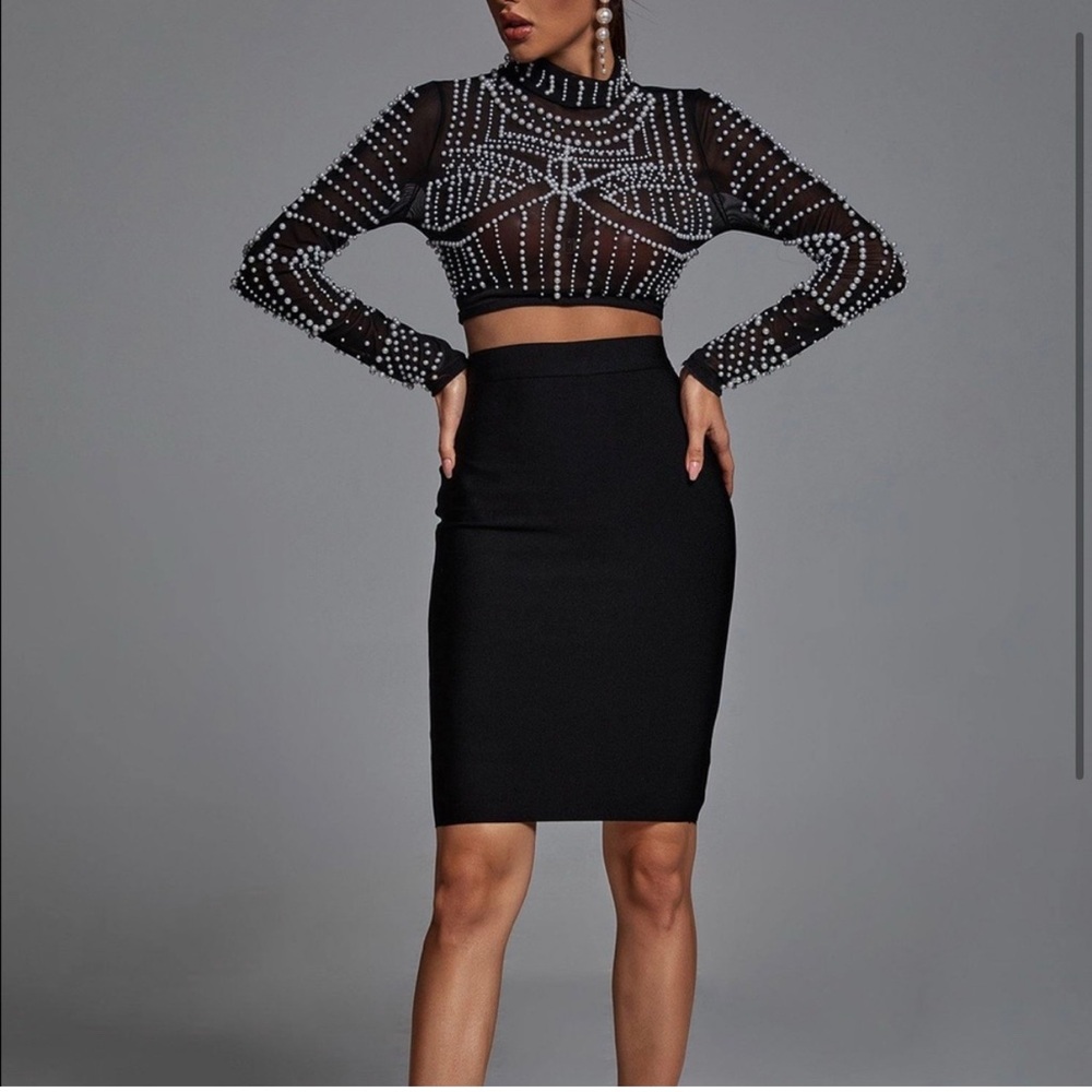 Pearl Long Sleeves Crop Top and Chic Black Pencil Skirt